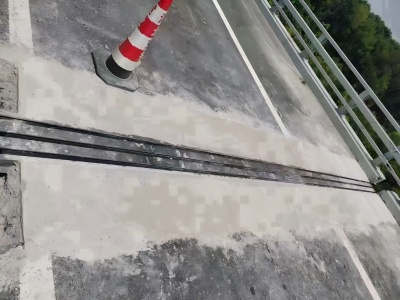 乌达伸缩缝更换后浇筑材料快速结构修补料速砼的产品特点及施工流程​